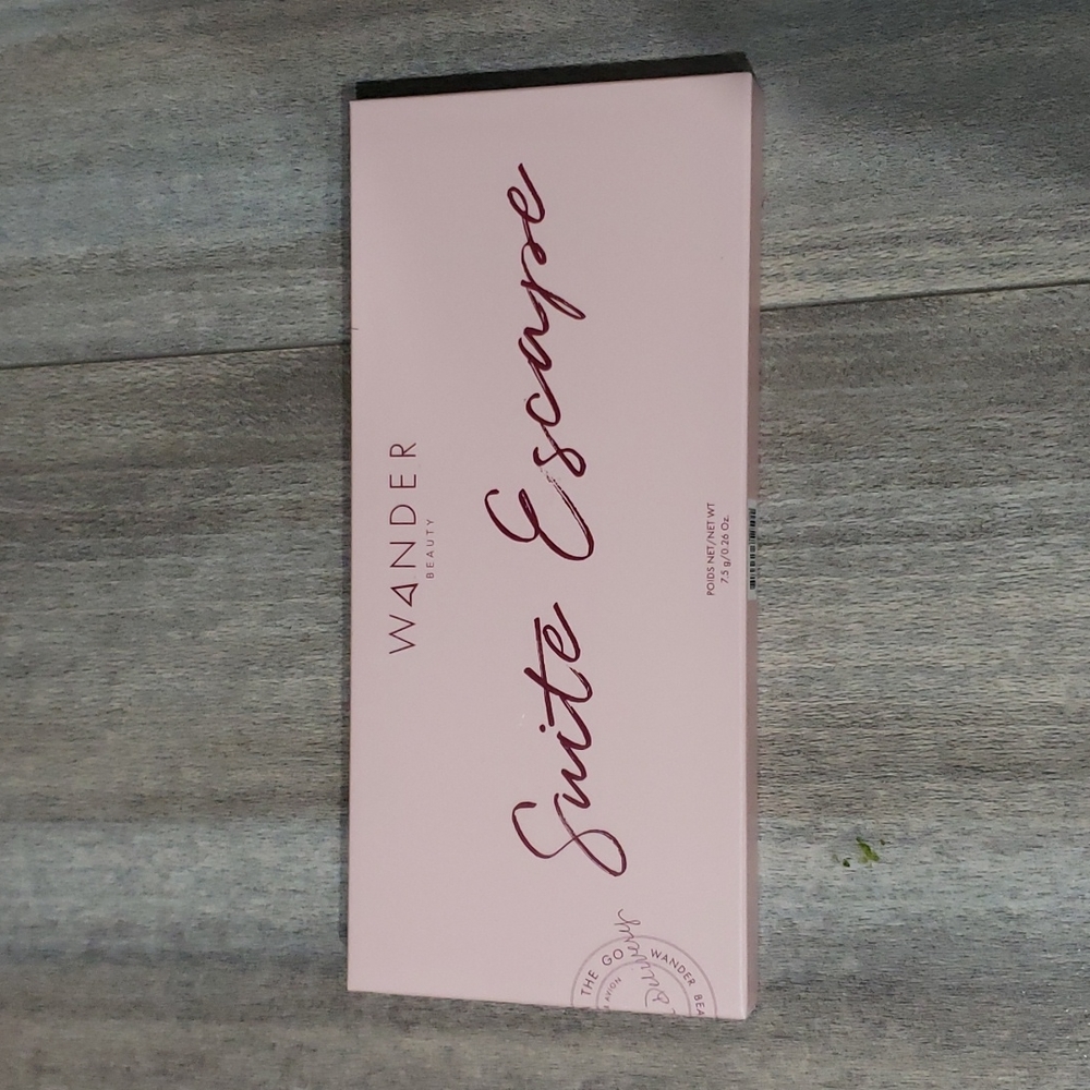 Wander beauty Suite escape pallette